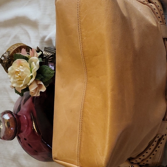 Joelle Hawkens leather bag - Picture 6 of 11